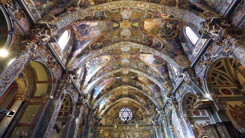 Ruta del Grial y arte reiligioso interior Iglesia de San Nicolás